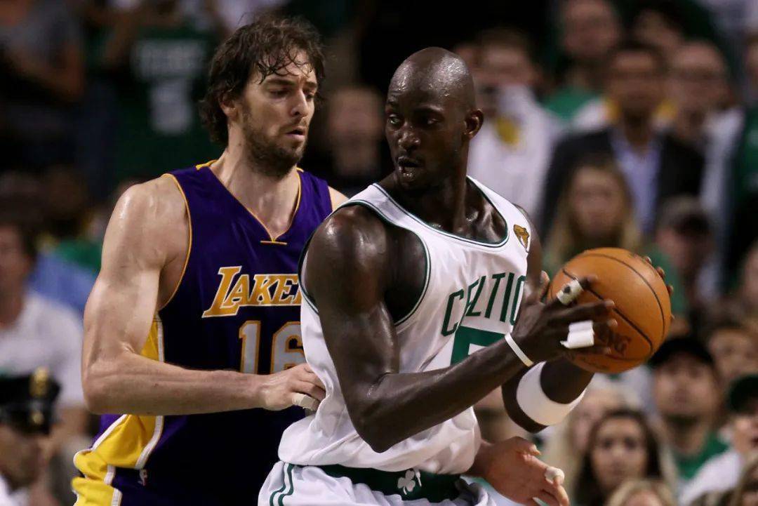 但许多传球 但许多传球