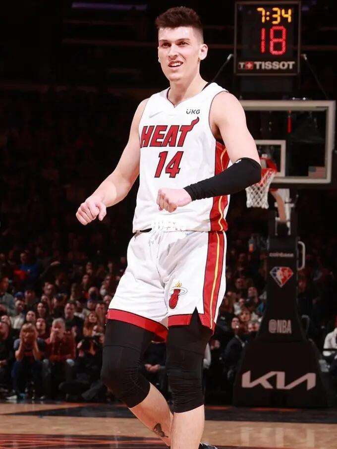 德里克在今 德里克在今